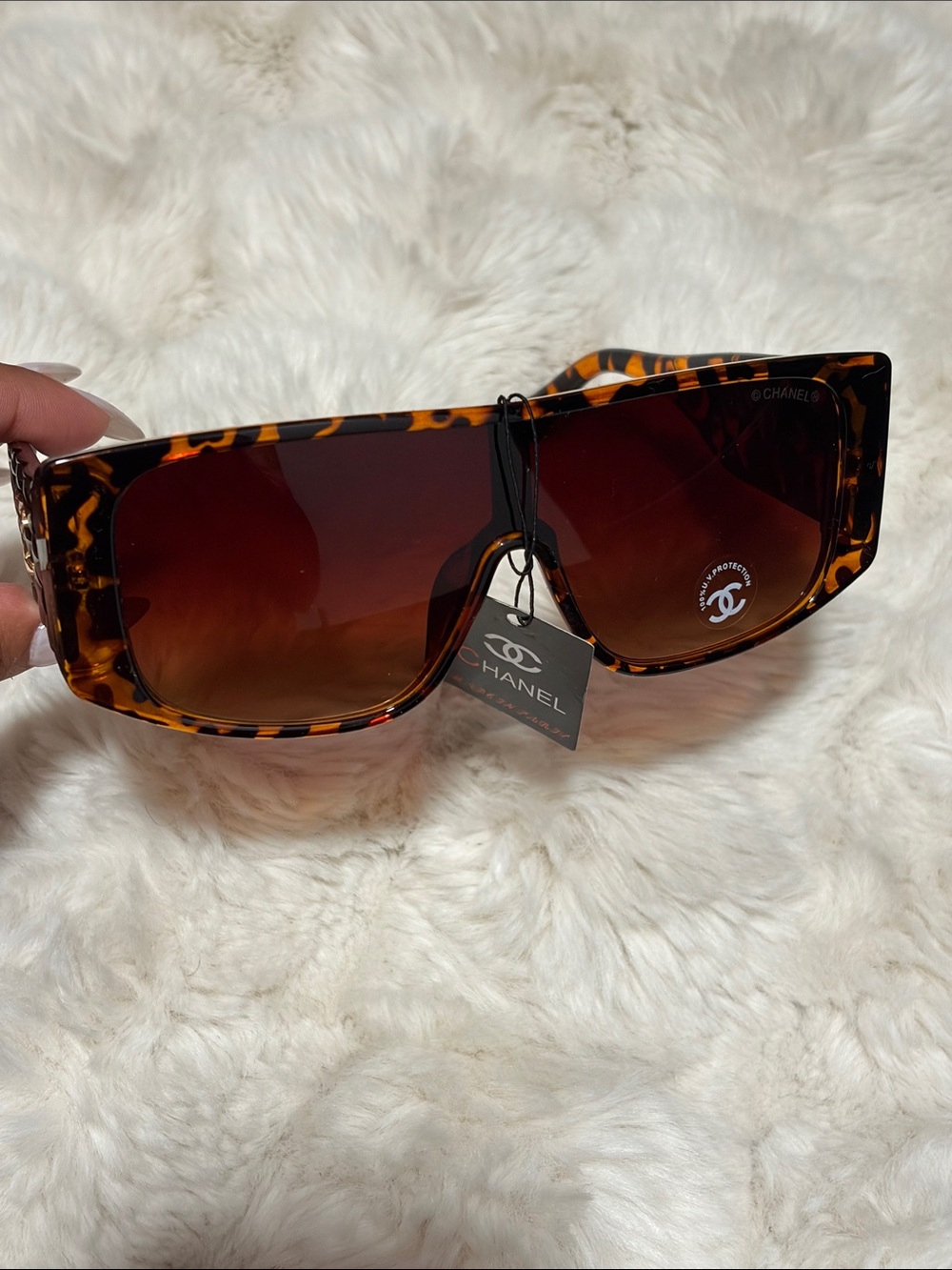 Tortoiseshell Shield Sunglasses with Brown Gradient Lenses